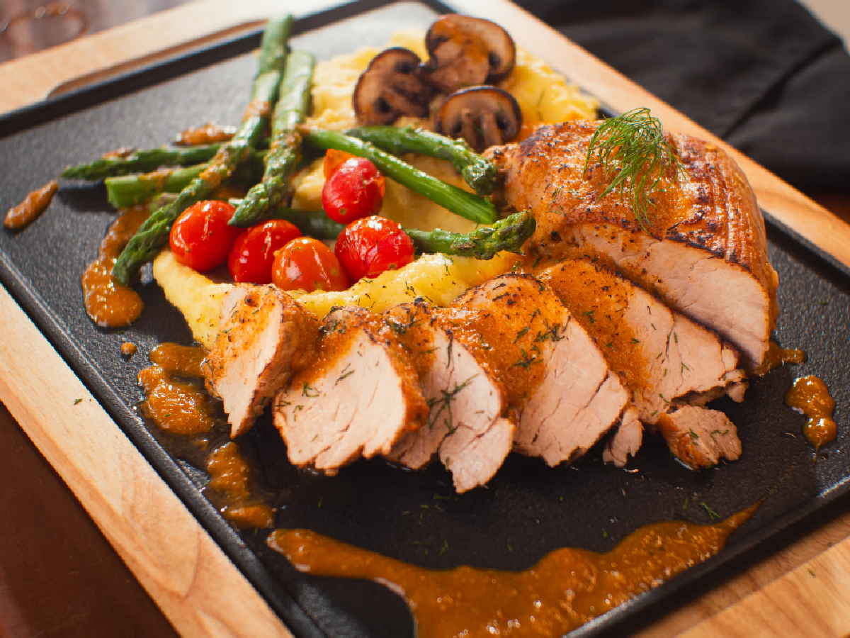 LOMITO DE CERDO EN SALSA DE CERVEZA