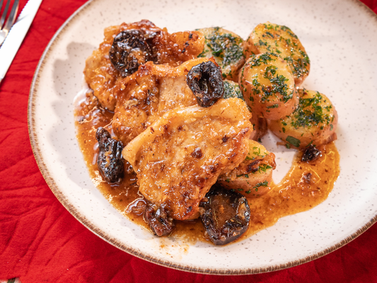 LOMO DE CERDO EN SALSA DE CIRUELAS Y CERVEZA