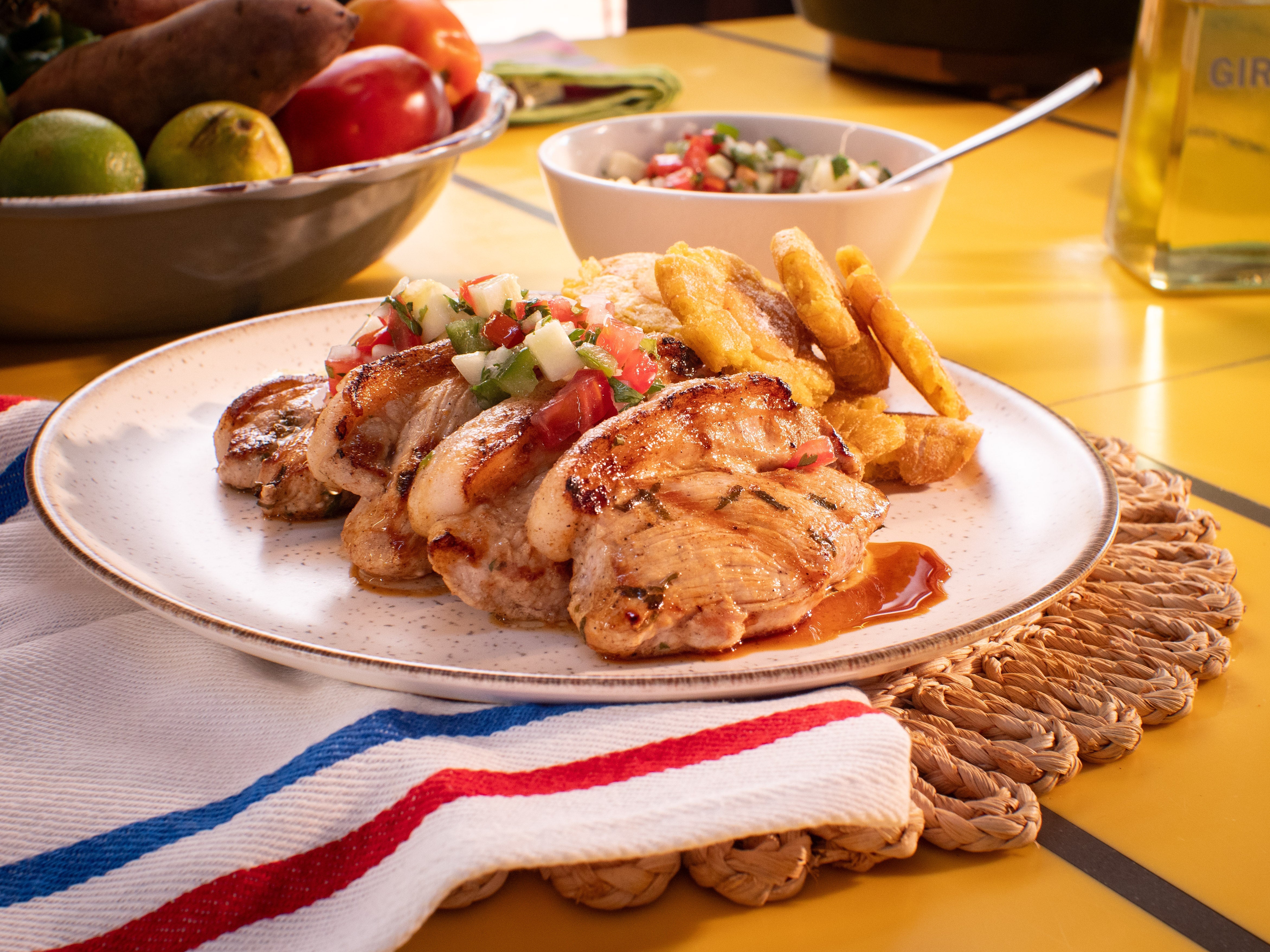 CUADRIL DE CERDO CON PATACONES