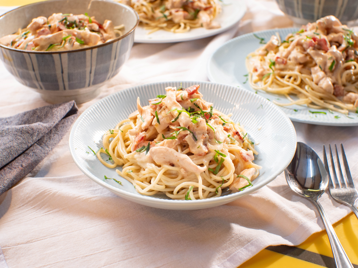 Pasta cremosa con Pollo fácil y rendidora